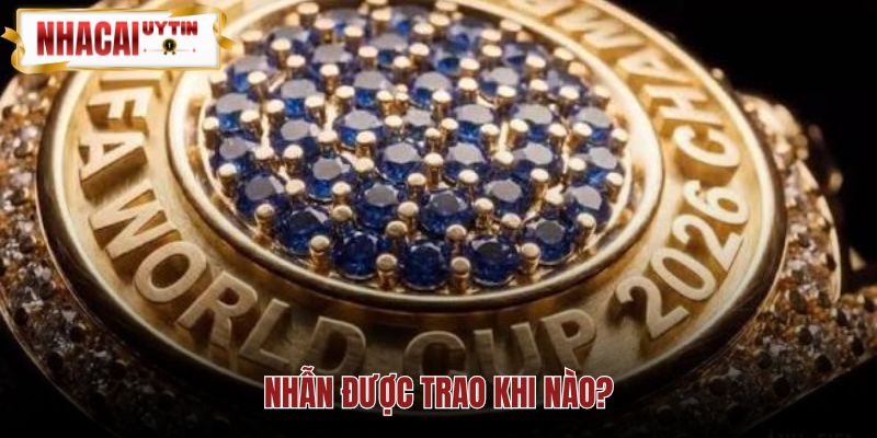 Hai thời điểm trao nhẫn từ lễ đăng quang đến hoàn thiện kỷ vật